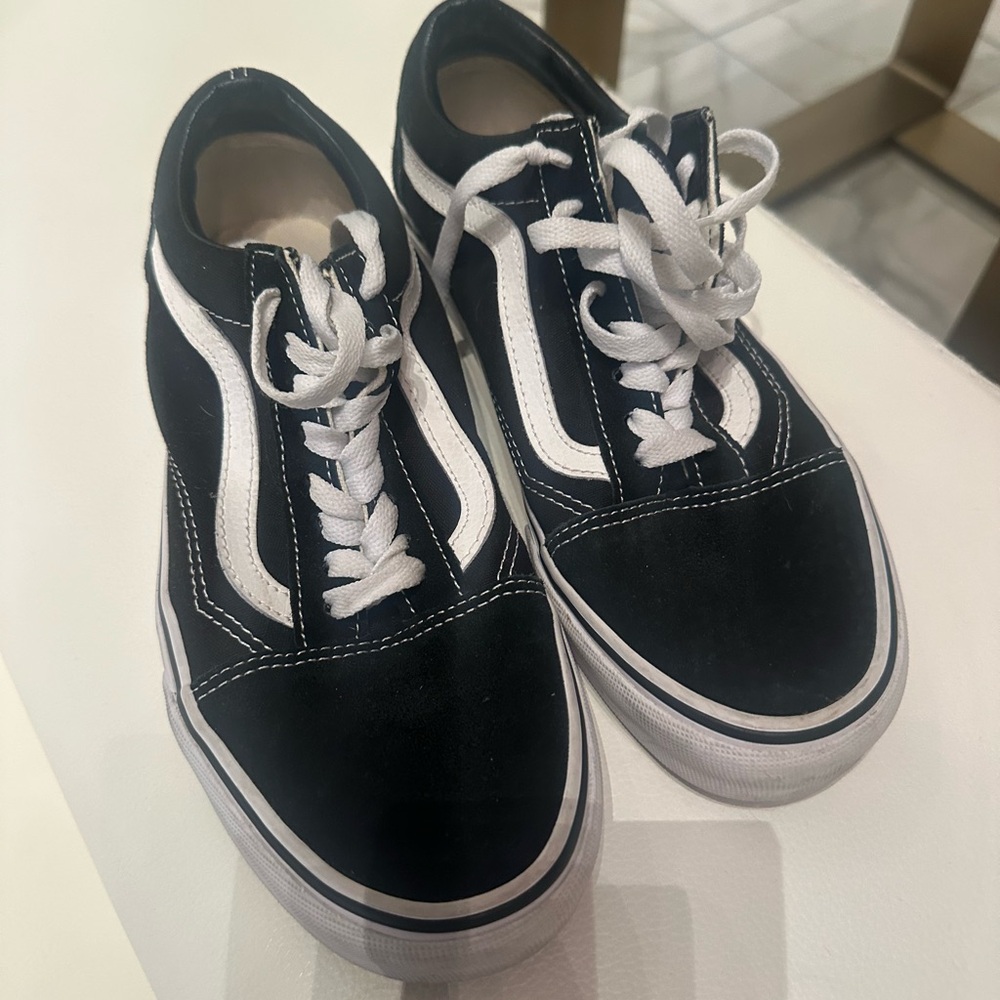 Vans Monochrome Lace-Up Shoes